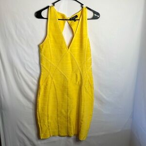 Guess body con dress bright yellow v neck key hole back and clasp size large